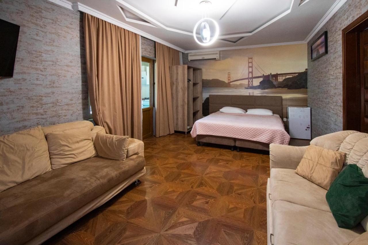 Hotel Smile كوبوليتي المظهر الخارجي الصورة