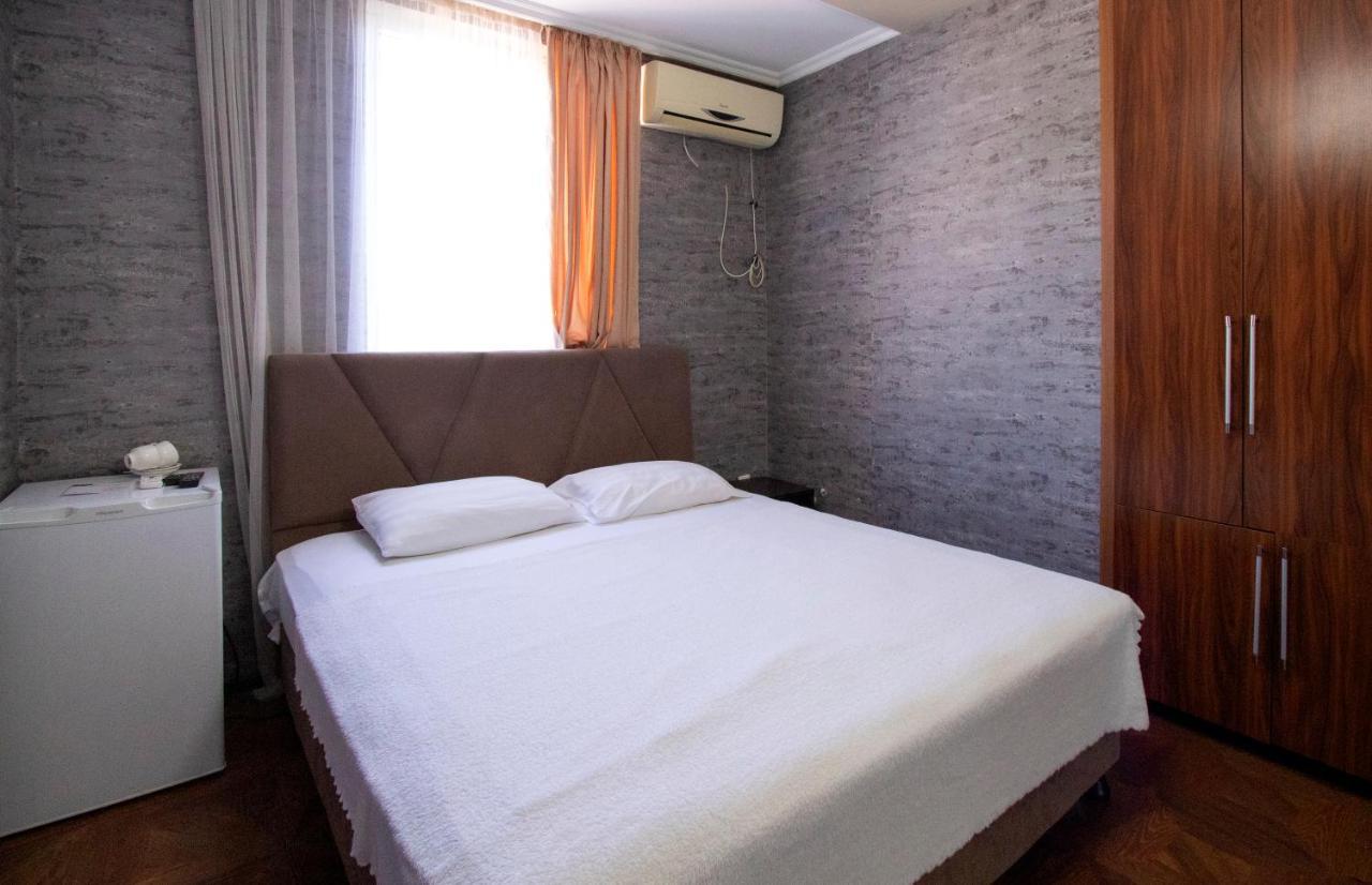 Hotel Smile كوبوليتي المظهر الخارجي الصورة