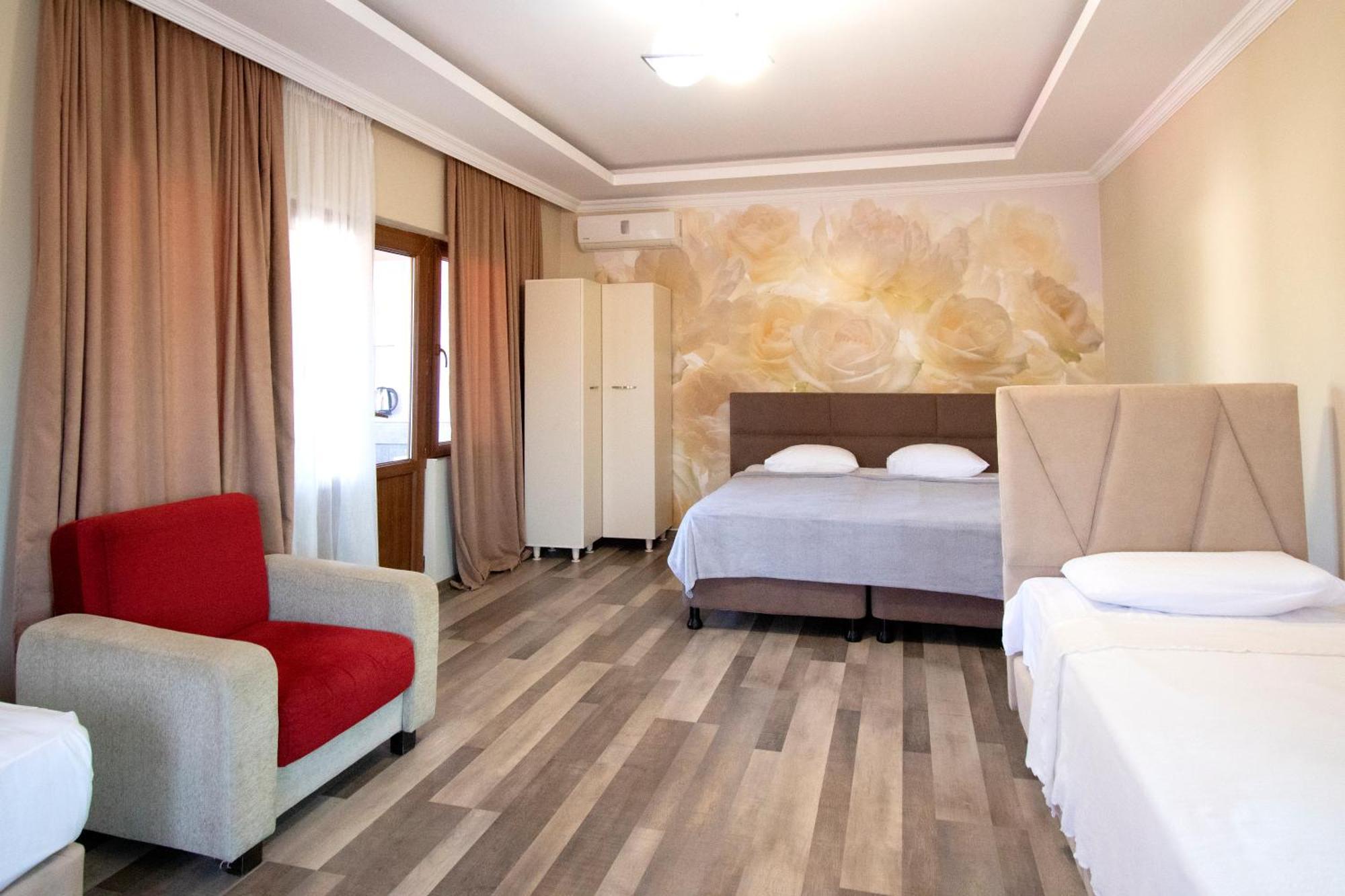 Hotel Smile كوبوليتي المظهر الخارجي الصورة